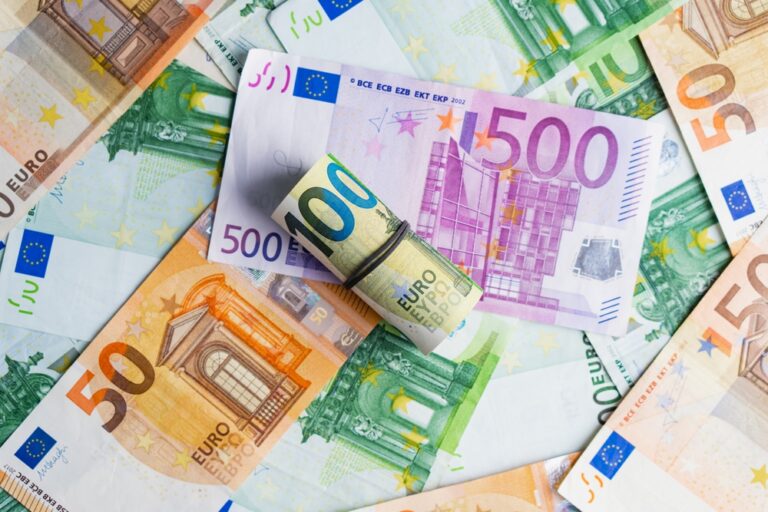 Viszlát forint, szervusz euró!
